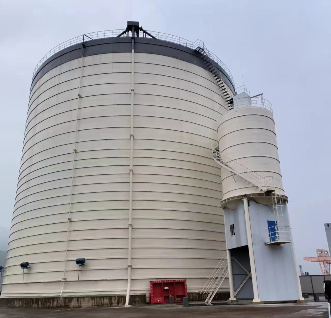 西固10万吨水泥钢板库